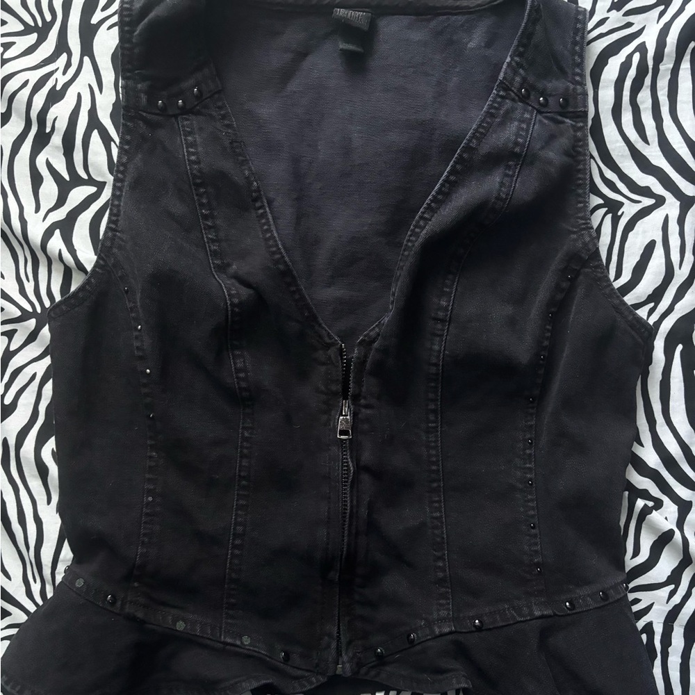 Black Zip-Up Vest